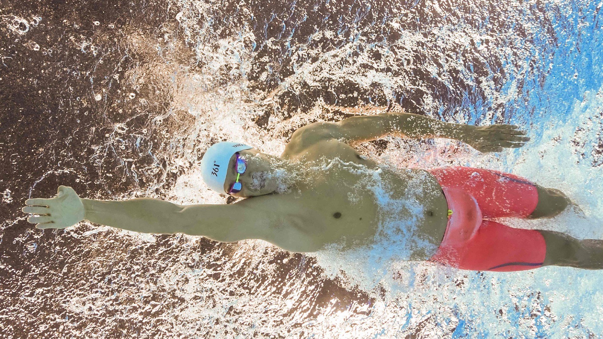 乐鱼体育在线下载-波兰队赛制解析：赛制中的团队协作与个体技术提升，波兰地区联赛